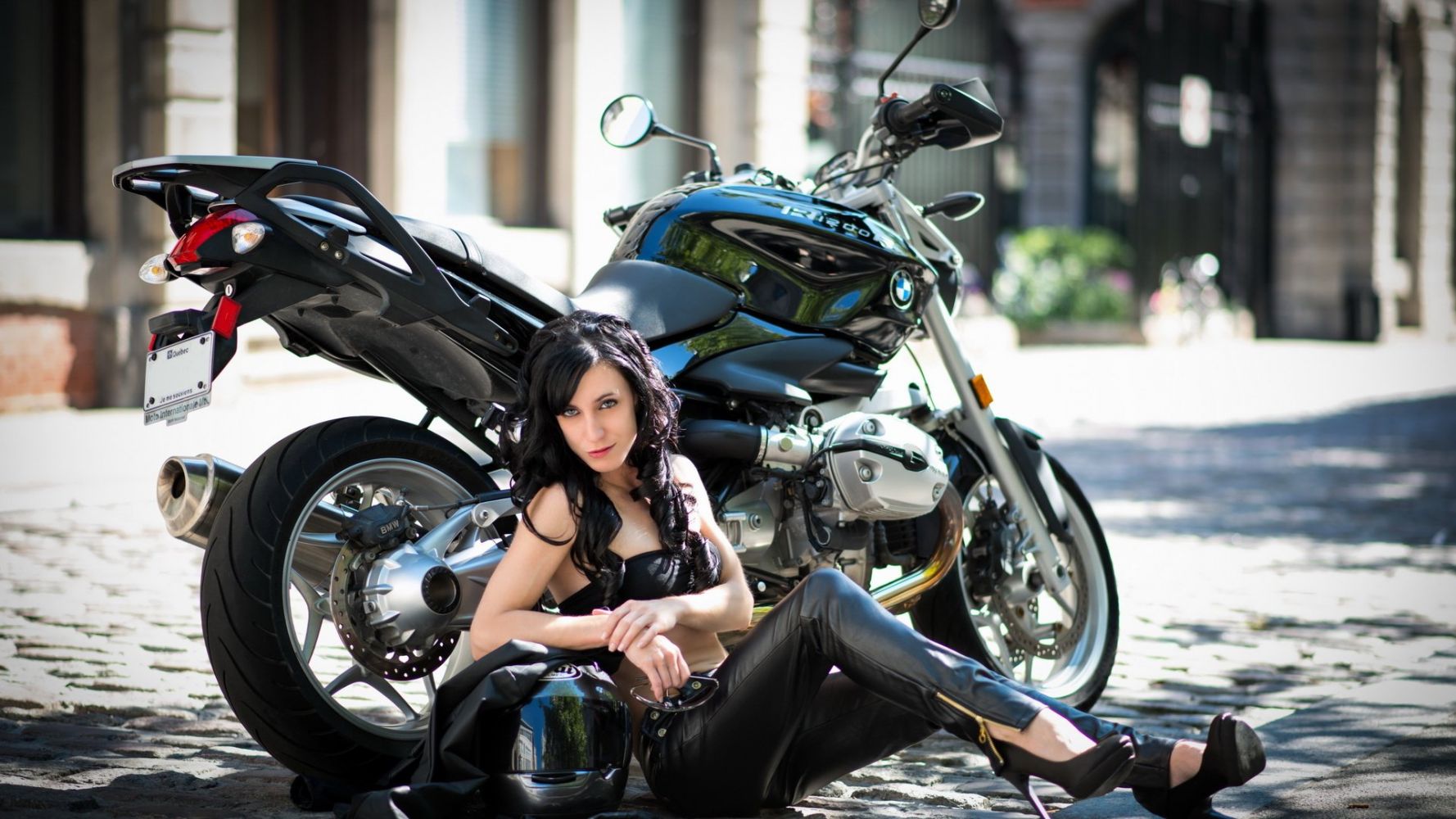 European women on bikes in Mecca