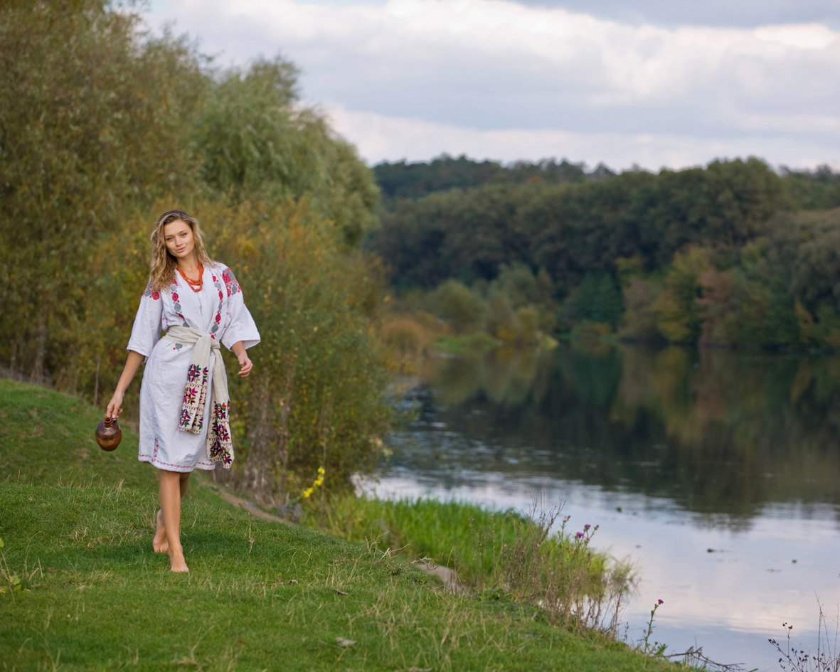 Nude girl Slavic women in Mecca
