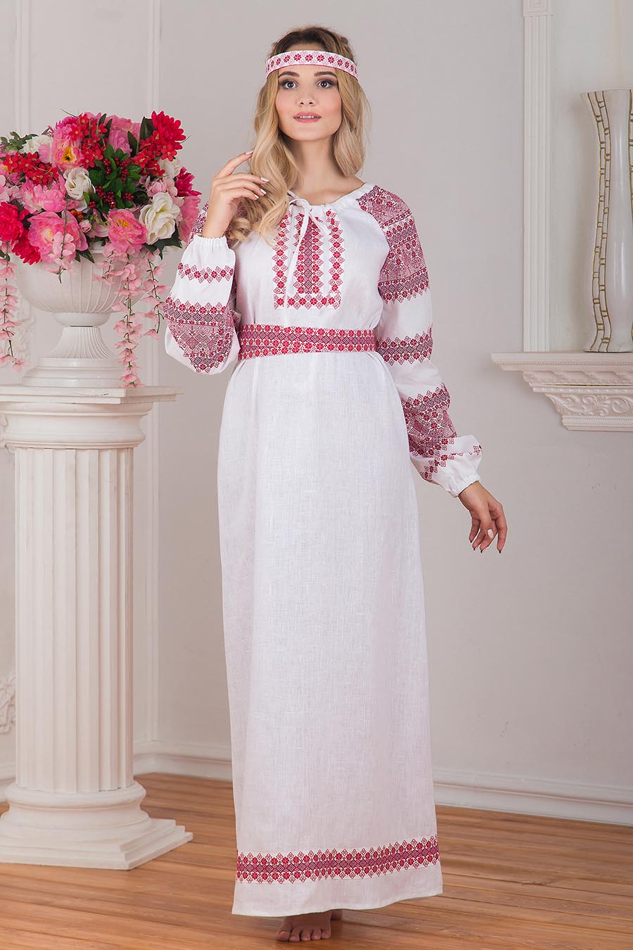 A playful frame from Women in Slavic costumes — online in Mecca