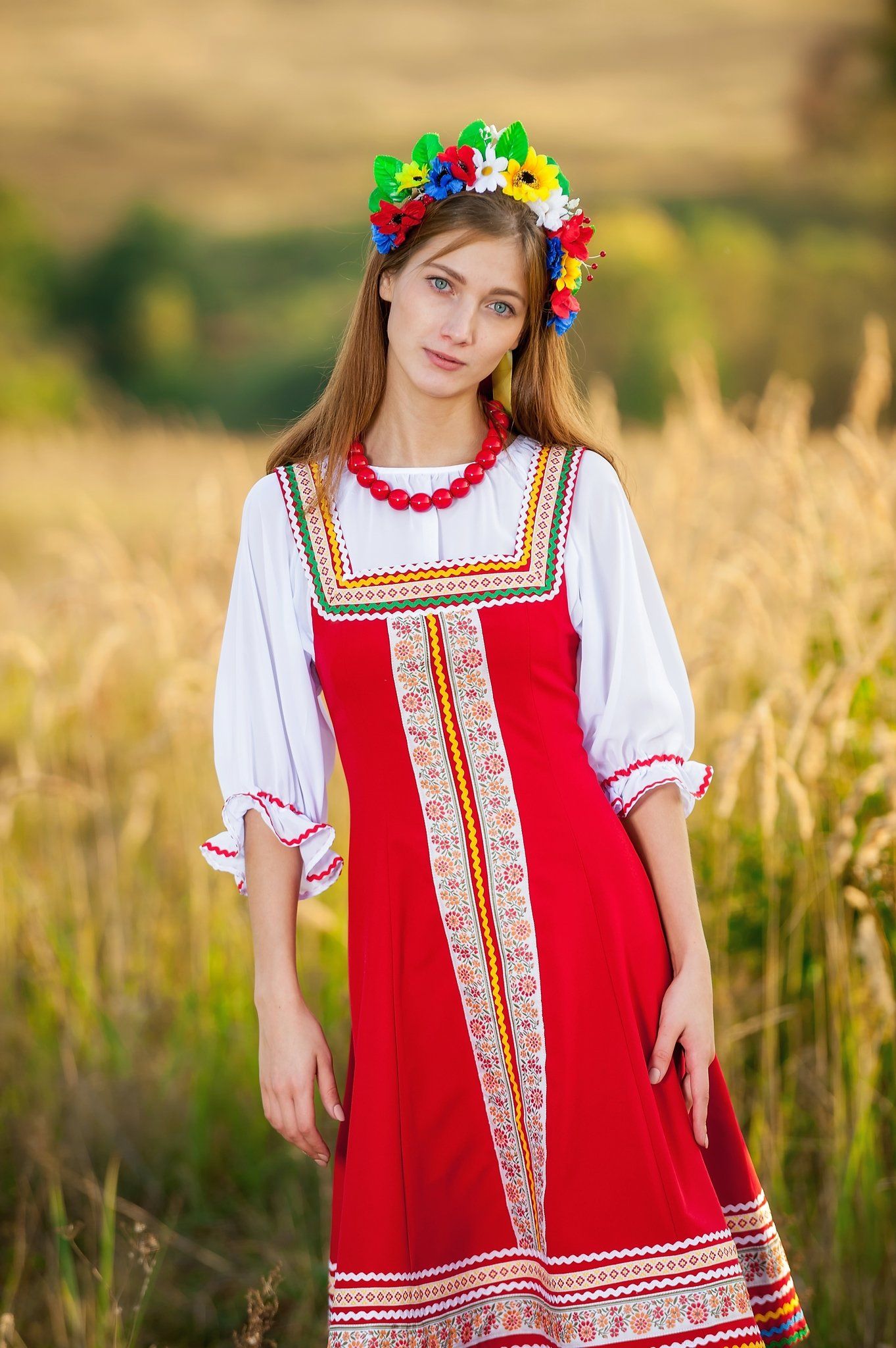 Women in Slavic costumes in Mecca — step in, relax, and chat live